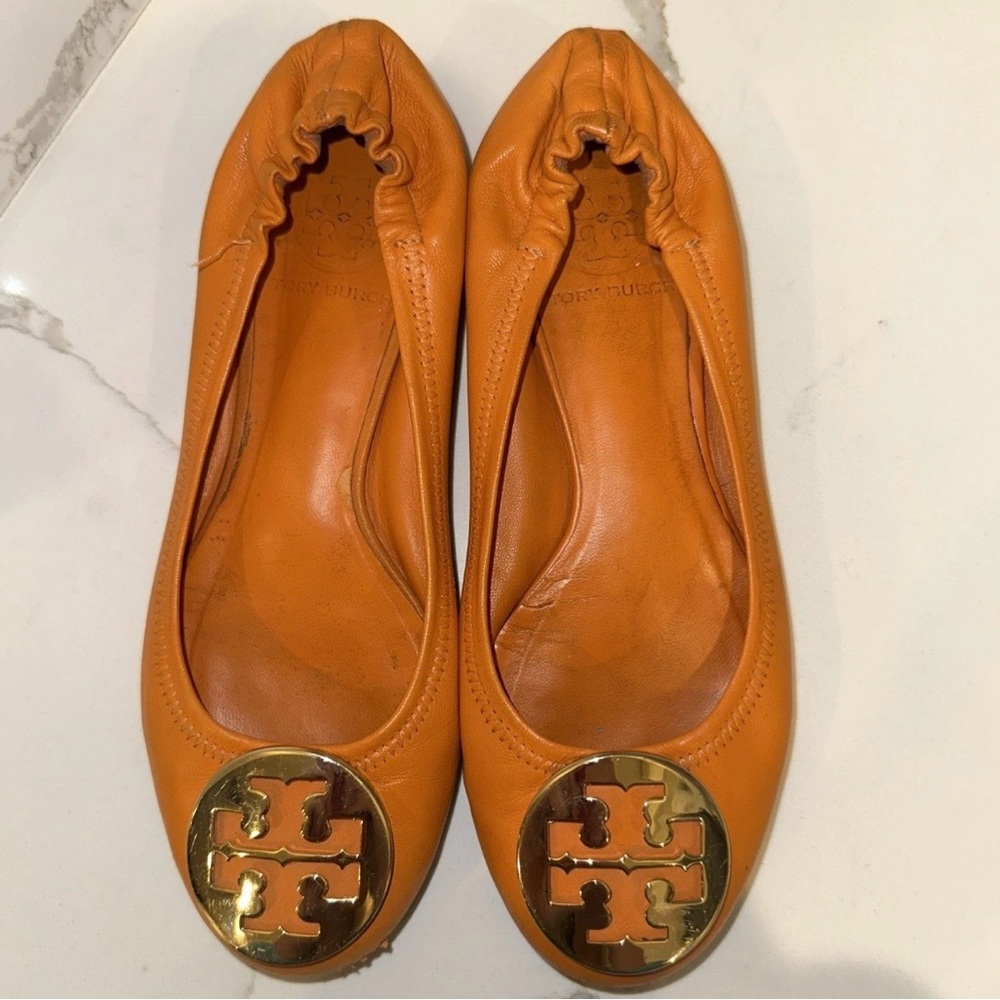 Tory Burch Womens Size 5  Reva Leather Ballet Flats Orange Gold T Logo Buckle - Picture 4 of 16